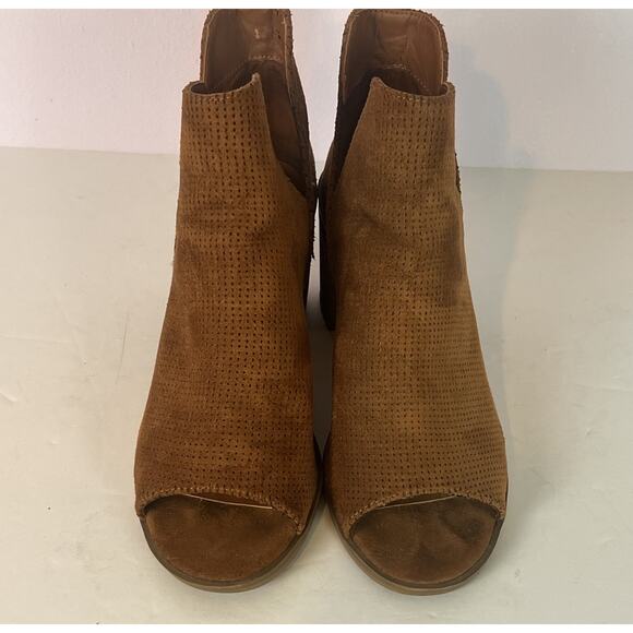 Universal Thread Charlee Ankle Booties Sz 8.5 Cognac Faux Suede Cut Out Open Toe - Picture 4 of 8